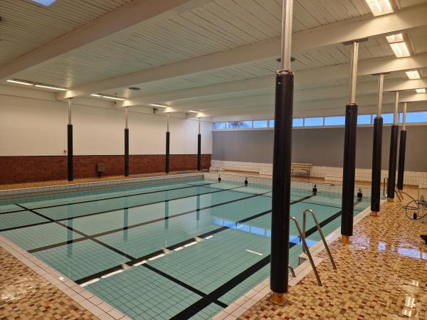 Lenkje til artikkel: Symjehallen på Vigrestad storskule er no open