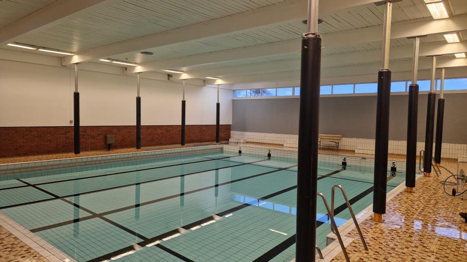 Lenkje til artikkel: Symjehallen på Vigrestad storskule er no open