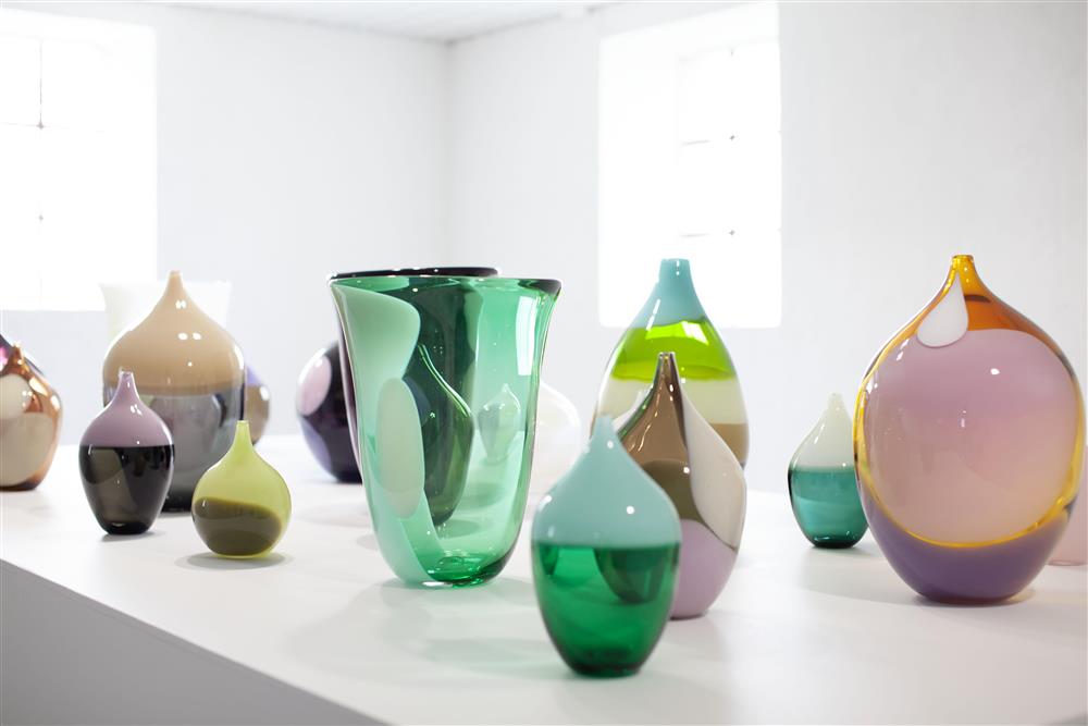 Gruppeutstilling med tittel OMSORG / CAREFUL med tema glass - Klikk for stort bilete
